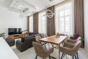 Luxury Dream Home at The Basilica 3BR/2BATH